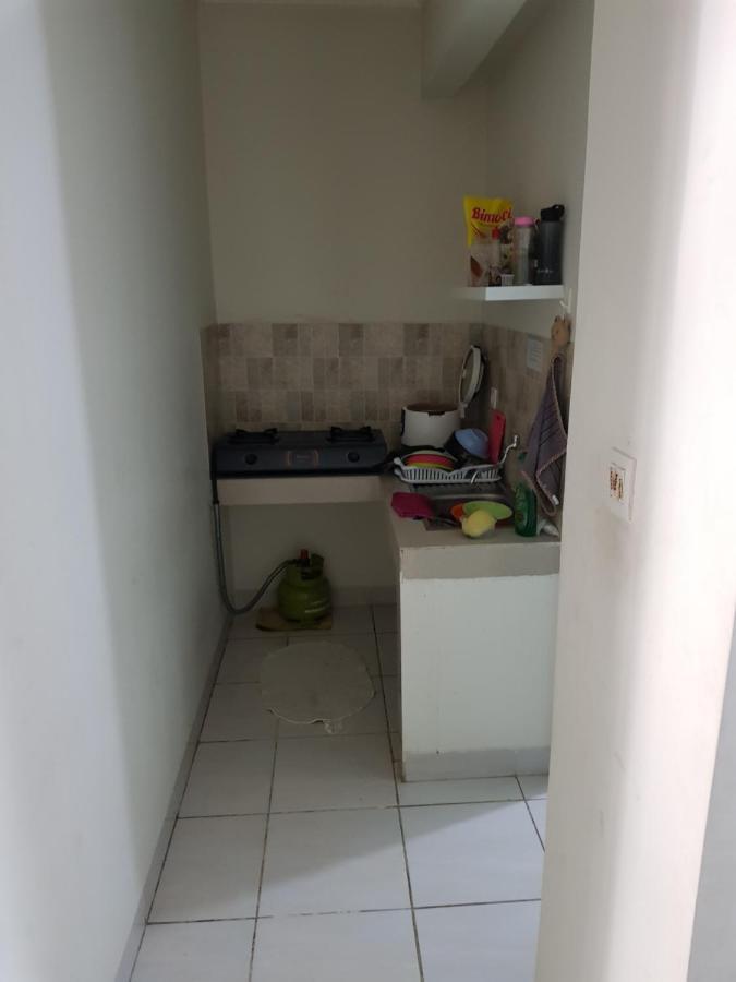 Aloha Guest House - 1 Male Only Tangerang Exterior foto