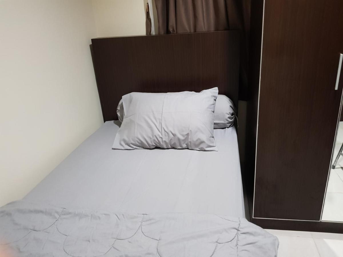 Aloha Guest House - 1 Male Only Tangerang Exterior foto